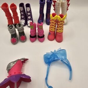 7 Pairs Of My Little Pony Equestrian Girls Boots, Shoes, and Accessories